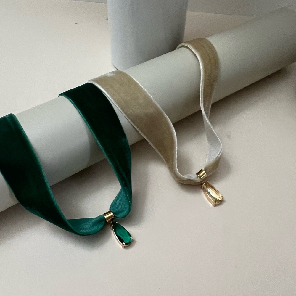 Glam Princess Pendant Choker: Handmade Elegant Velvet Choker - Picture 9 of 15